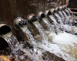 How do municipal wastes contribute to water pollution_